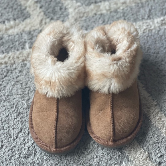 Girls slippers - Picture 2 of 4